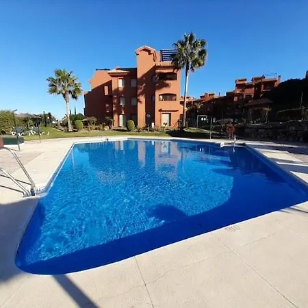 Apartamento De Dos Dormitorios Y Un Bano Con Piscinas Y Jardines Cercano A La Playa Estepona Exterior photo