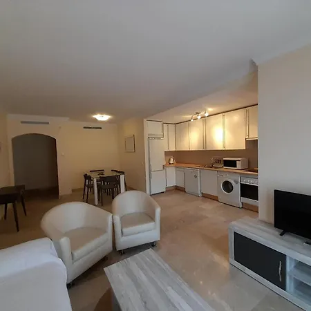 Apartamento De Dos Dormitorios Y Un Bano Con Piscinas Y Jardines Cercano A La Playa Estepona Exterior photo